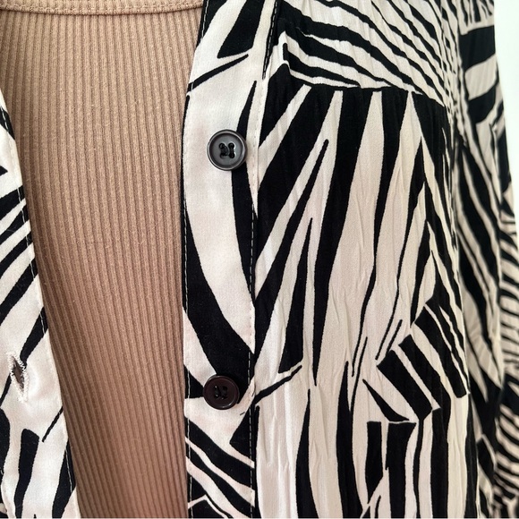 Vintage zebra print crepe button down overshirt black white 3/4 sleeve 1X - Picture 11 of 14